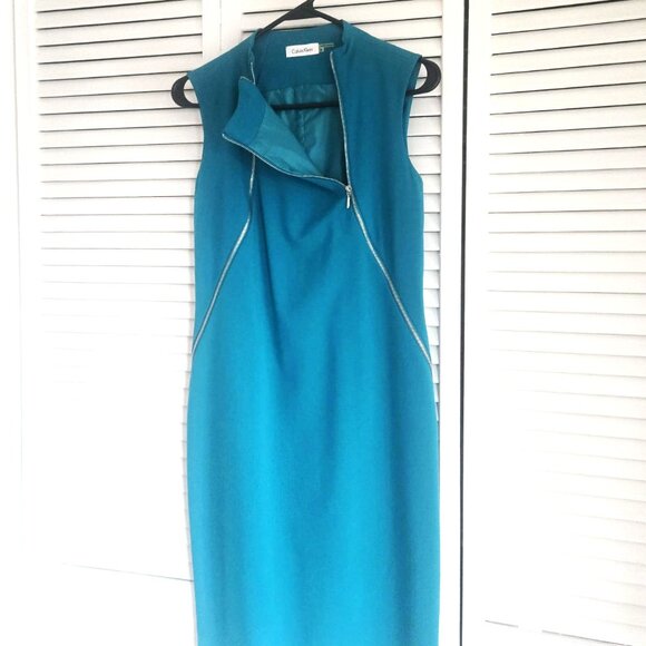 Calvin Klein Classic sleeveless dress follows the body's natural shape Size 6 - Picture 4 of 6